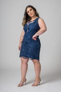 Alugue Vestido Curto Azul Bordado Plus size Sp Tatuapé